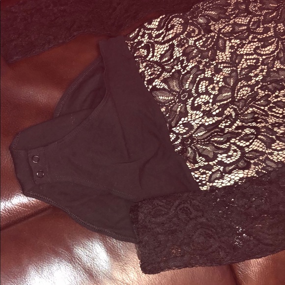 Express lace body suit - Picture 2 of 4
